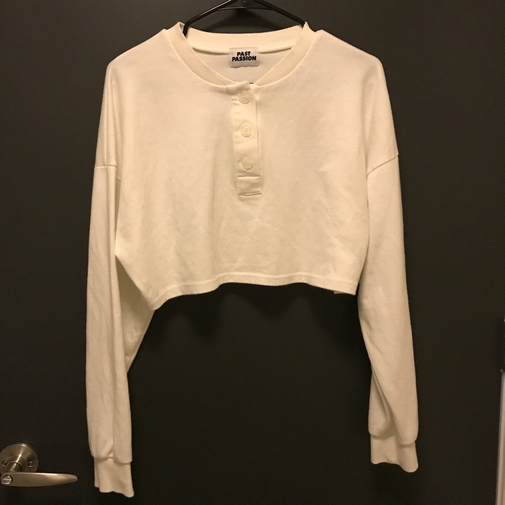 Korean brand Mixxmix White Cropped Sweatshirt